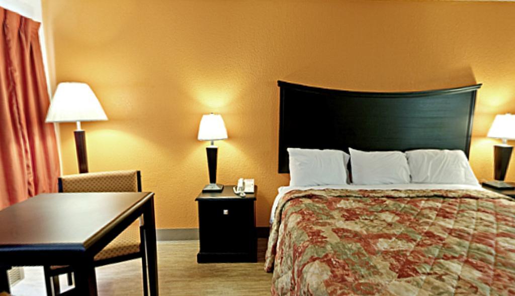 Econo Lodge Metropolis Chambre photo