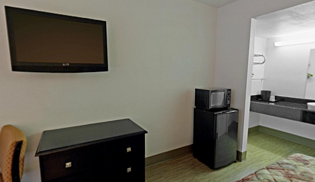 Econo Lodge Metropolis Chambre photo