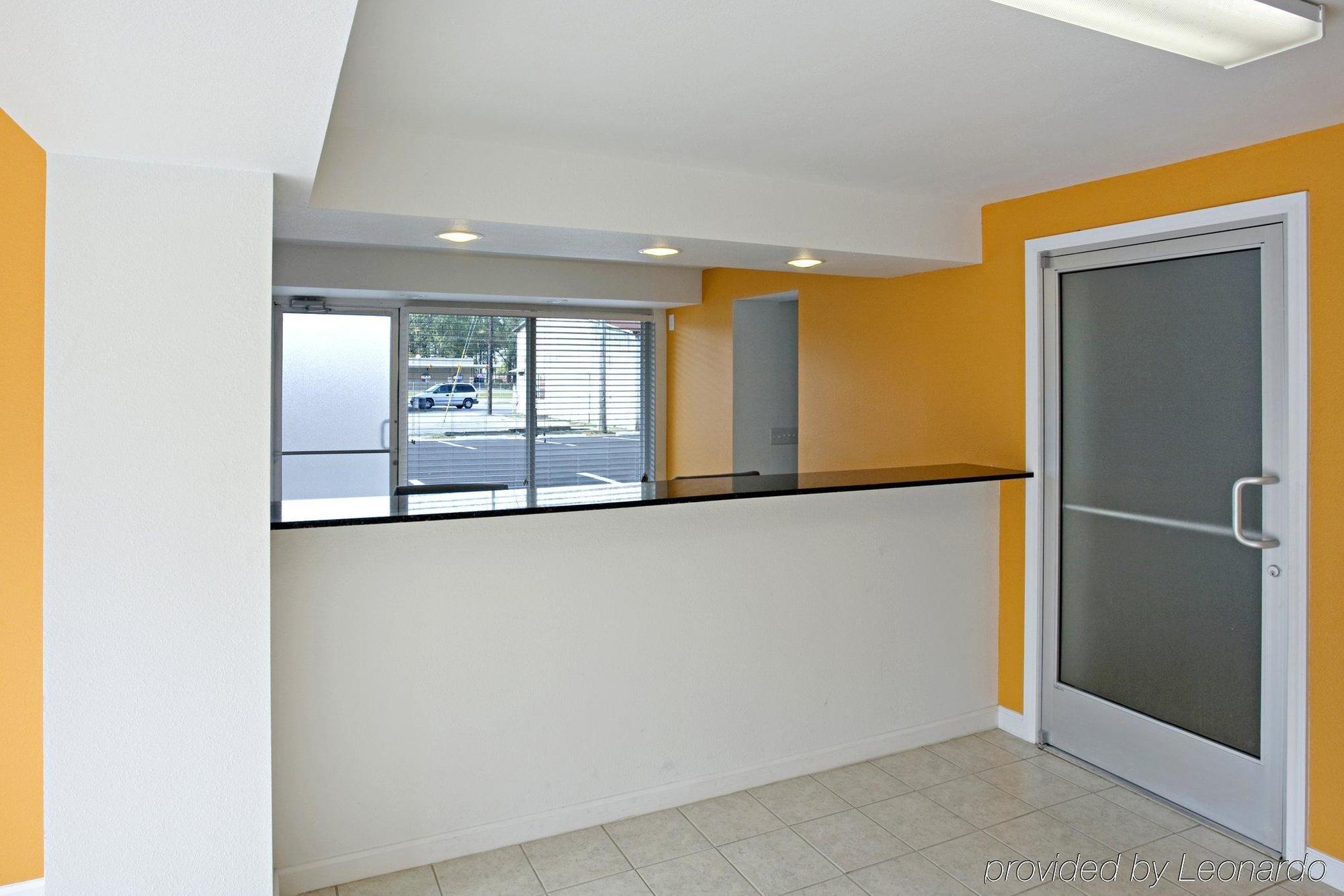 Econo Lodge Metropolis Intérieur photo