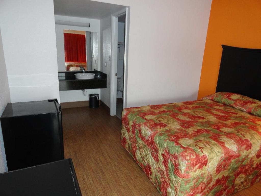 Econo Lodge Metropolis Chambre photo